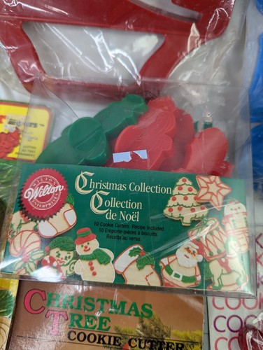 Christmas Cookie Cutters Plastic Metal Lot Love Molds - Picture 7 of 15
