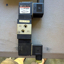 SMC VF1220 Pneumatic Solenoid Valve, 5-Way/2-Position Directional Valve