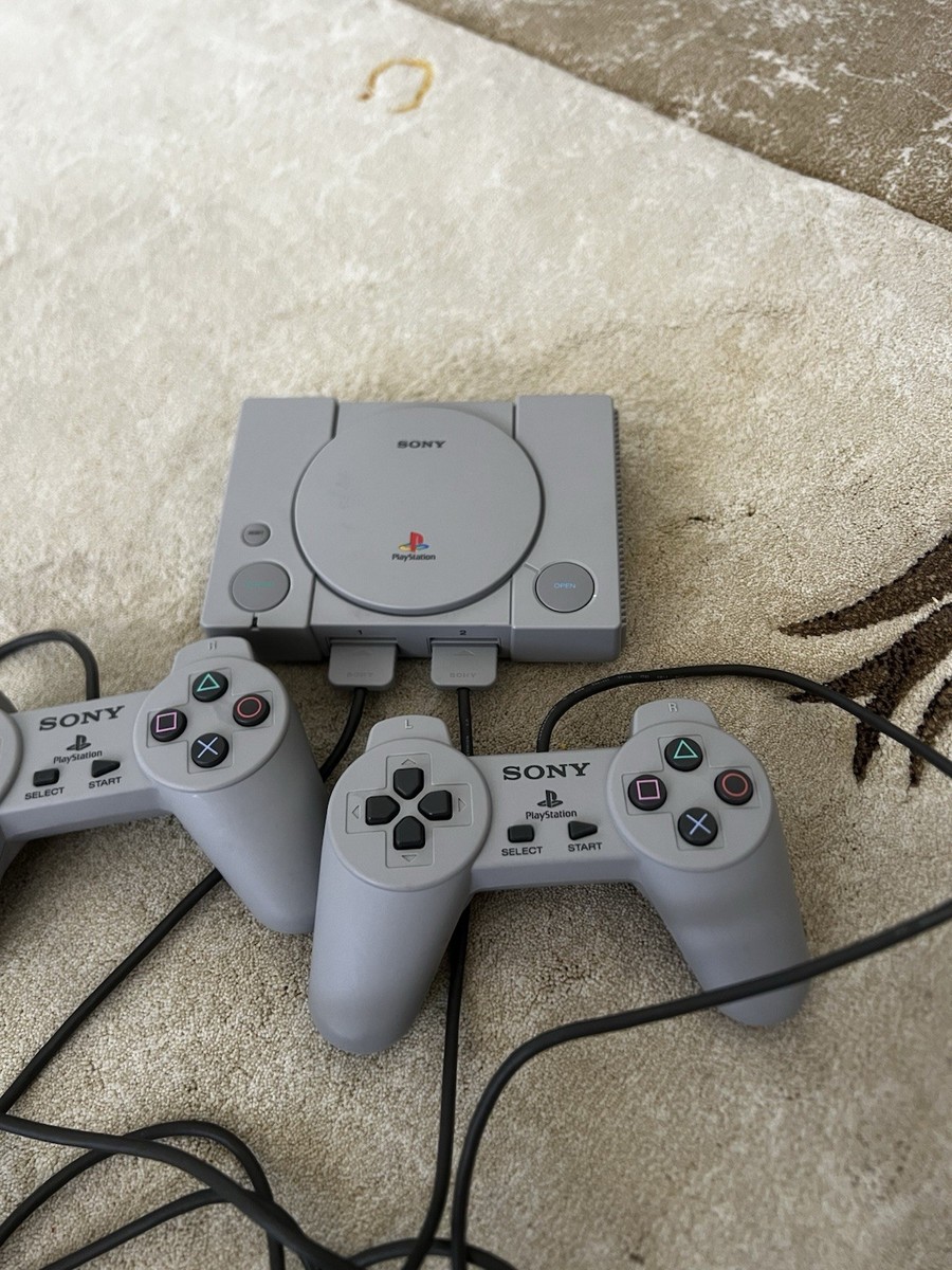 Playstation 1 Classic Mini Console Comes With Two Controllers No