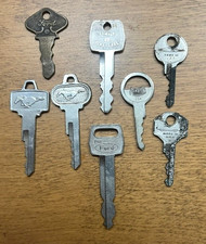 Vintage Lot Of 8 Ford Car Keys Mustang Hurd Model T 