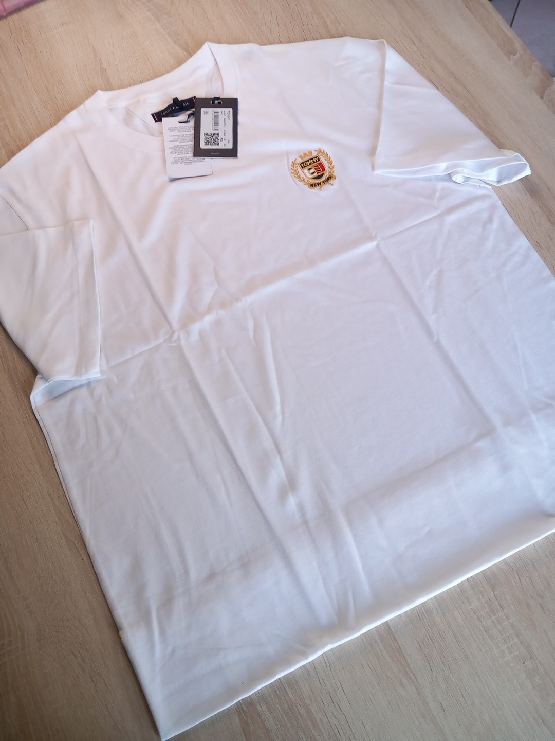 Tommy Hilfiger Men's T-Shirt thumbnail 7