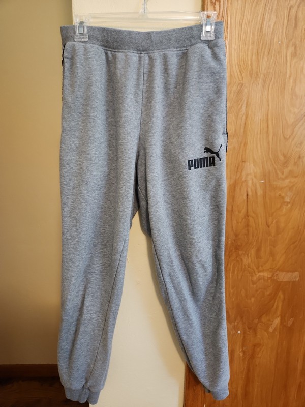 Women's Puma size M grey sweatpants with pockets, side leg logo stripes