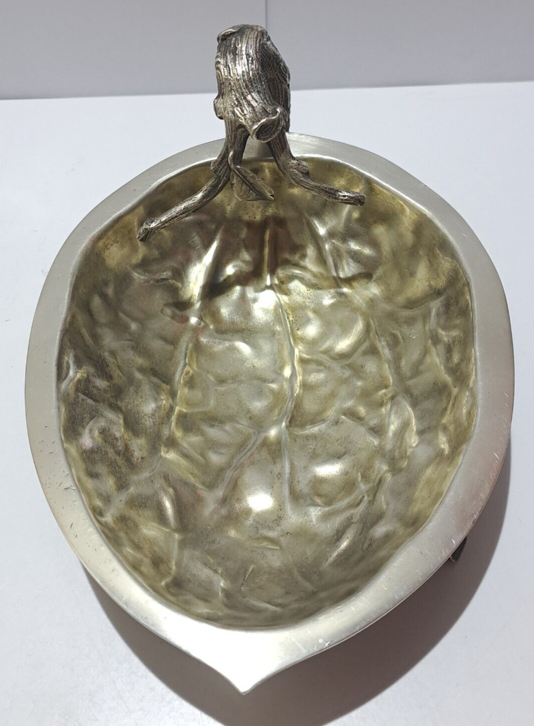 GORGEOUS BERNDORF ART NOUVEAU WALNUT NUT BOWL SILVER PLATED TRIPOD AUSTRIA