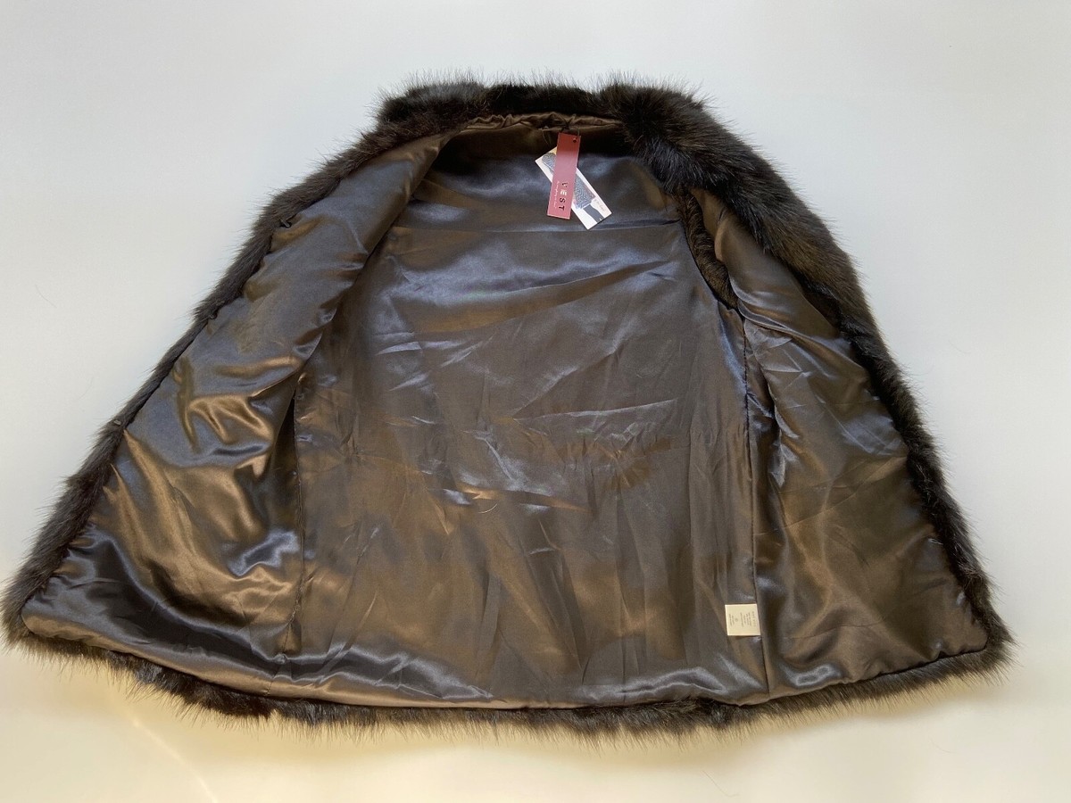 Do Everything in love faux fur back pack NWT Solid Faux Fur Hooded Vest – Do Everything In Love main image 2