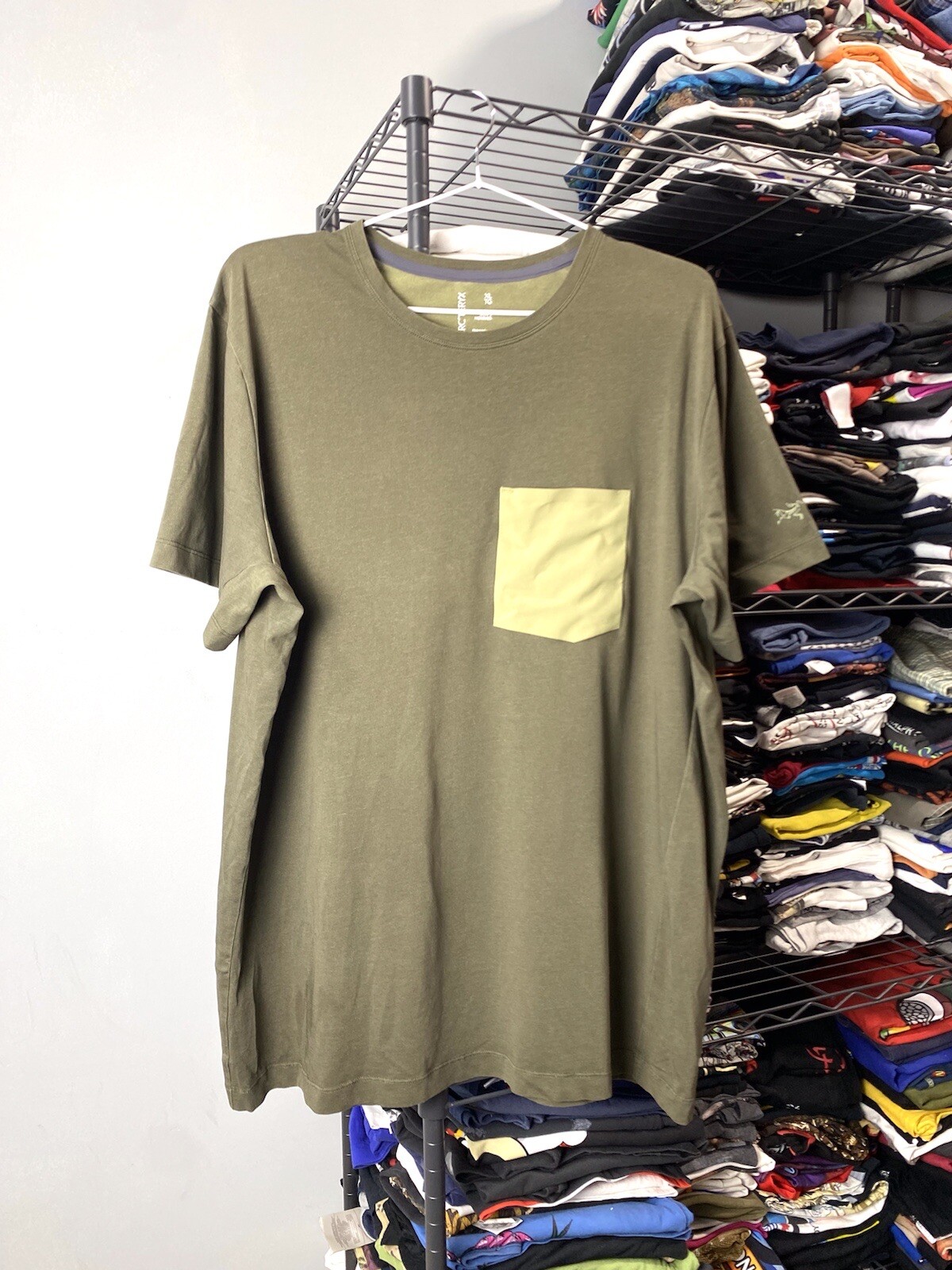 ARC'TERYX T shirt Arc’teryx con tasca Gorpcore verde taglia XL