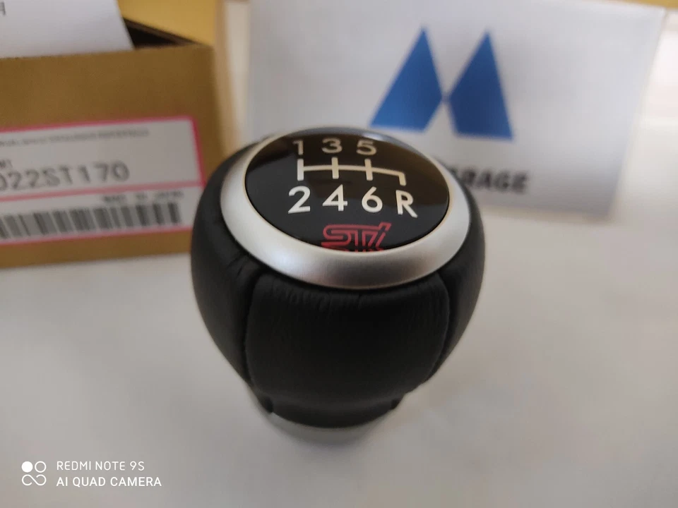 ST35022ST170 Perilla de cambio de marchas de cuero genuino Impreza WRX STI SUBBARU Foto 4 de 4