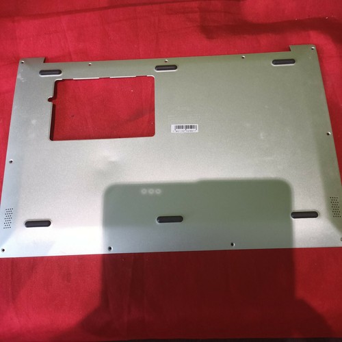 DANEW DBOOK D157 bottom plasturgie dessous modèle 15.6 - Photo 2 sur 2