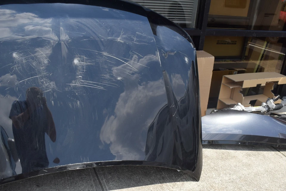 Nissan Armada 2016-2018 panel de capó OEM de fábrica Foto 3 de 4