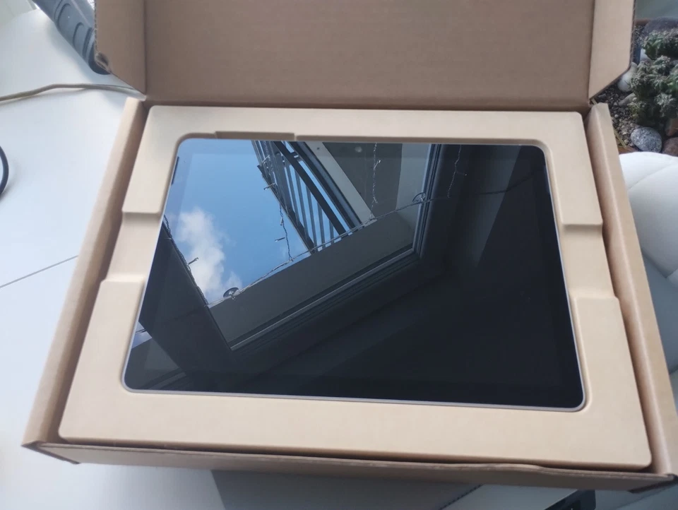 Microsoft Surface Go 2 Komplettpaket