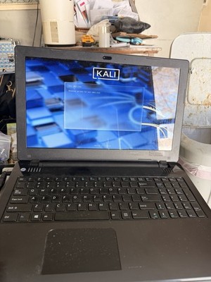 Kali Linux Laptop 8GB RAM 320GB HDD + Atheros AR9271 WiFi Adapter