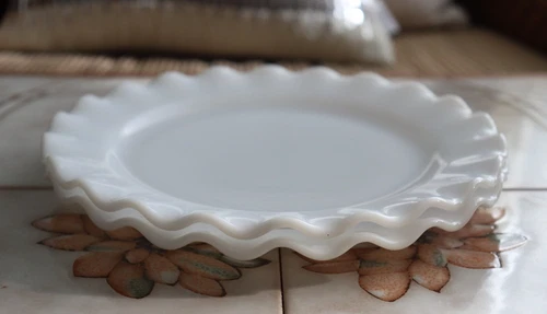 2 Vintage Hazel Atlas White Crinoline Ripple Luncheon Plate 9" Ruffled Edge