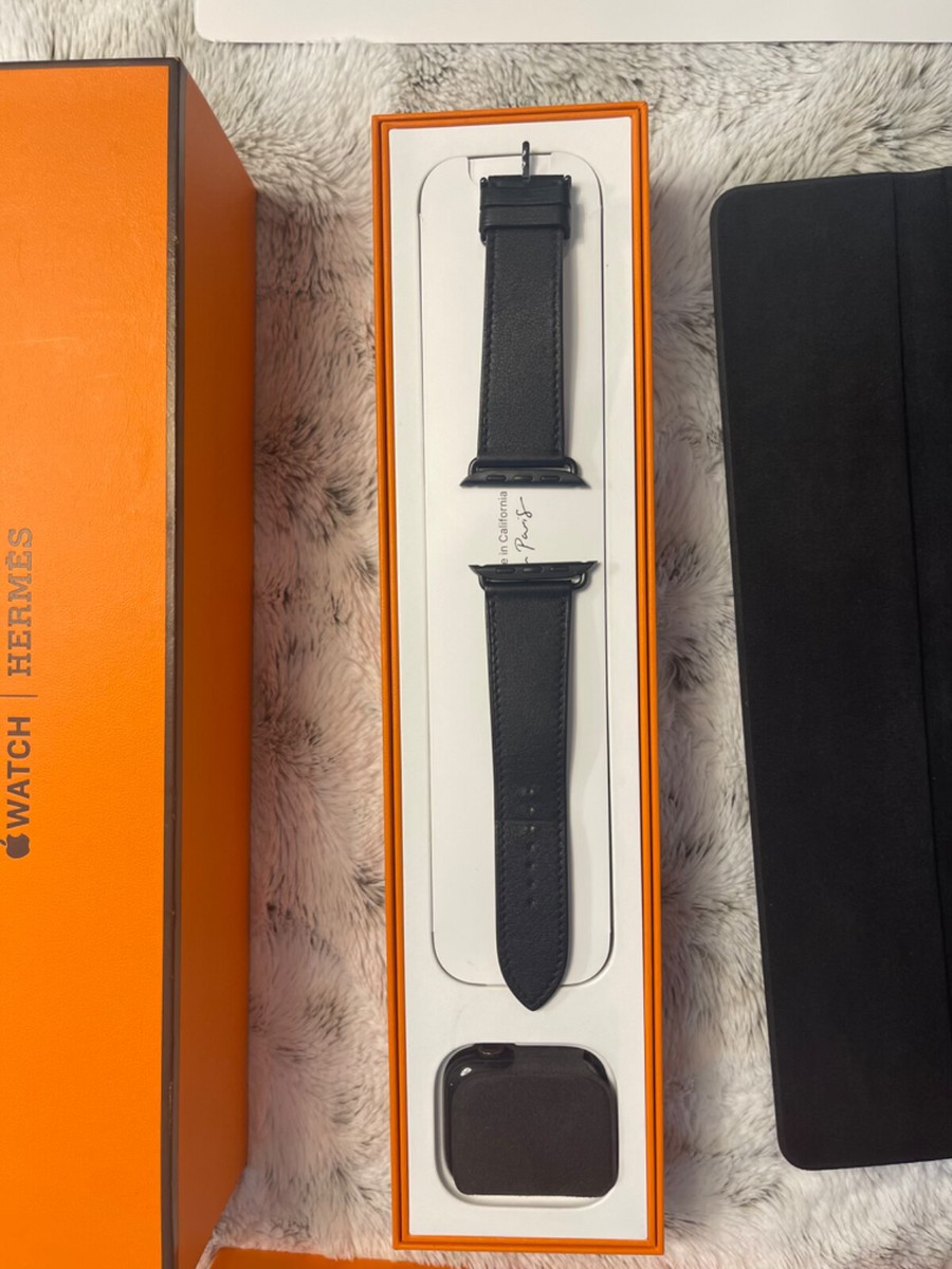 Apple Watch Series 5 Hermès 44mm Space Black Stainless Steel Apple Watch Series 5 Hermès 44mm Space Black Stainless Steel
