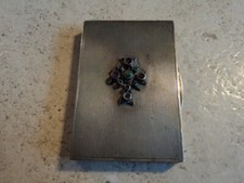 Scatola antica in argento con croce e pietre