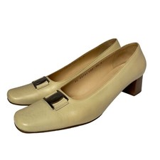 Salvatore Ferragamo boutique vintage women s pumps heels shoes size 9.5 B