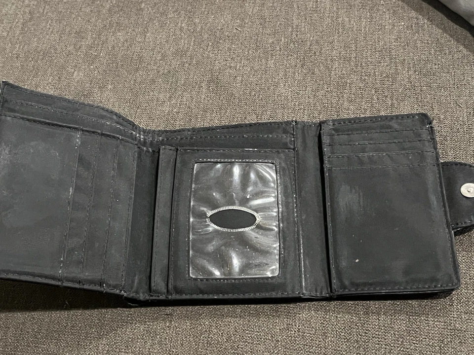 Big Skinny Black Leather Trifold Wallet - Image 3 of 4