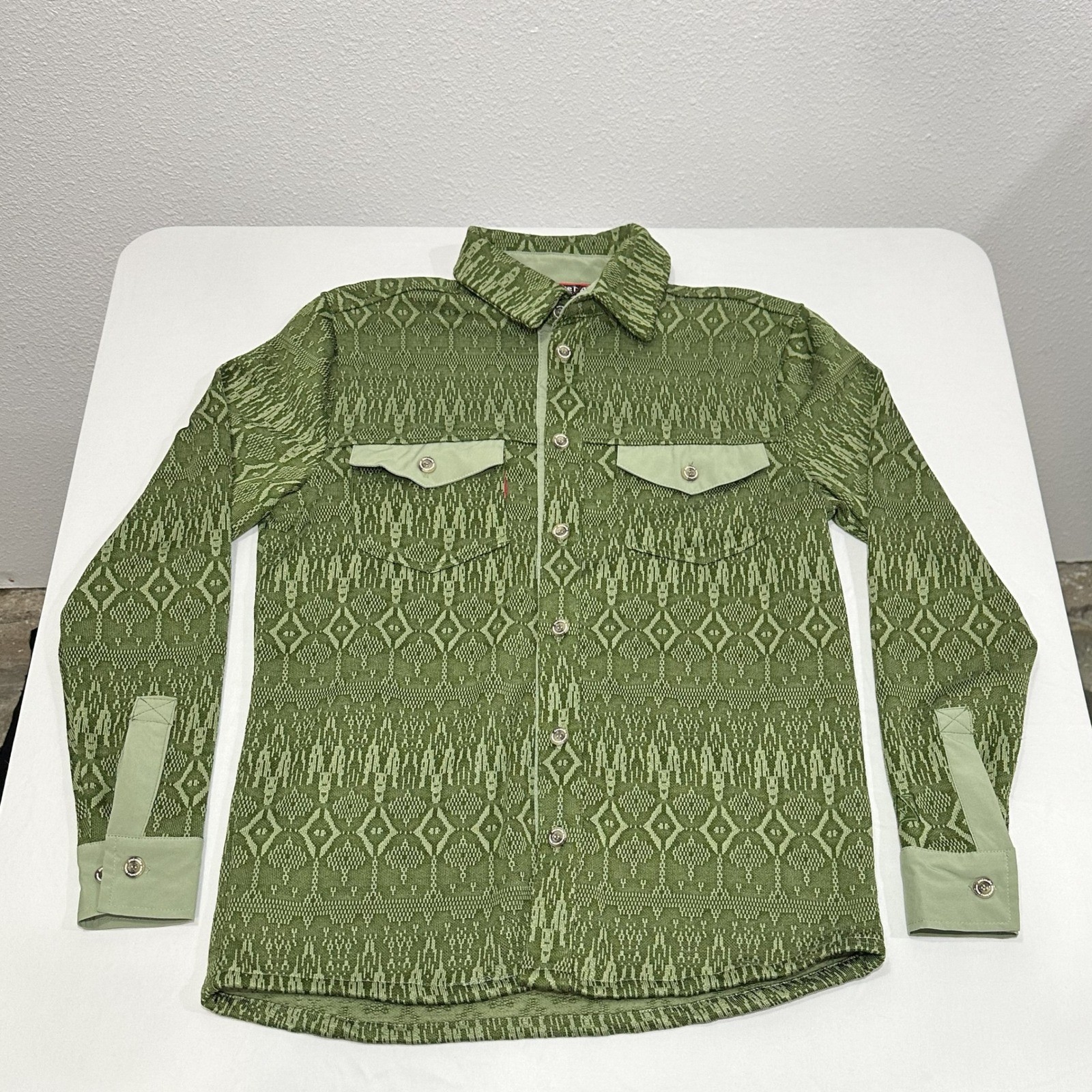 AVALANCHE green button down shirt - image 1