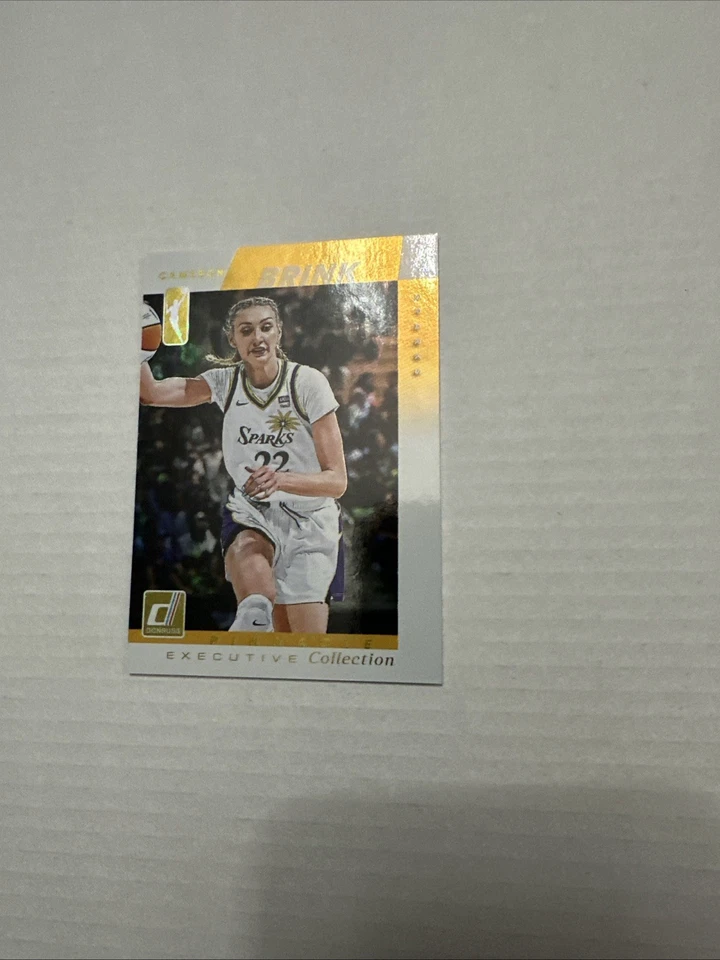 Cameron Brink Pinnacle Colección Ejecutiva Raro Estuche SSP Hit Donruss 2025 Foto 4 de 4