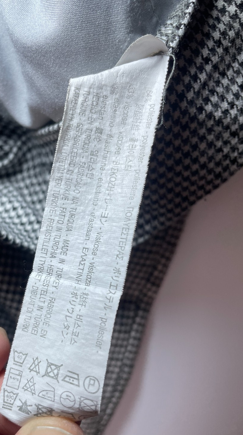 Zara Trafaluc Trousers Womens Size Medium Black White Houndstooth Capri Cropped  thumbnail 11