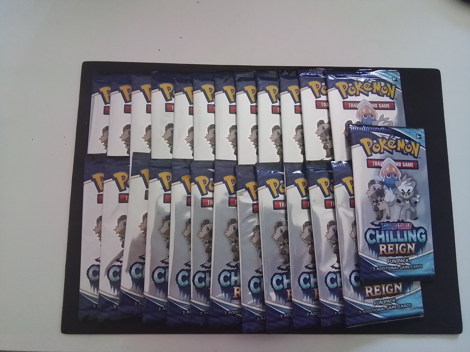 Pokemon TCG Chilling Reign Fun Pack x 25 eBay