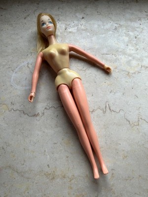 Barbie Busy Hands Körper Taiwan mit Steffi Face Kopf Mattel
