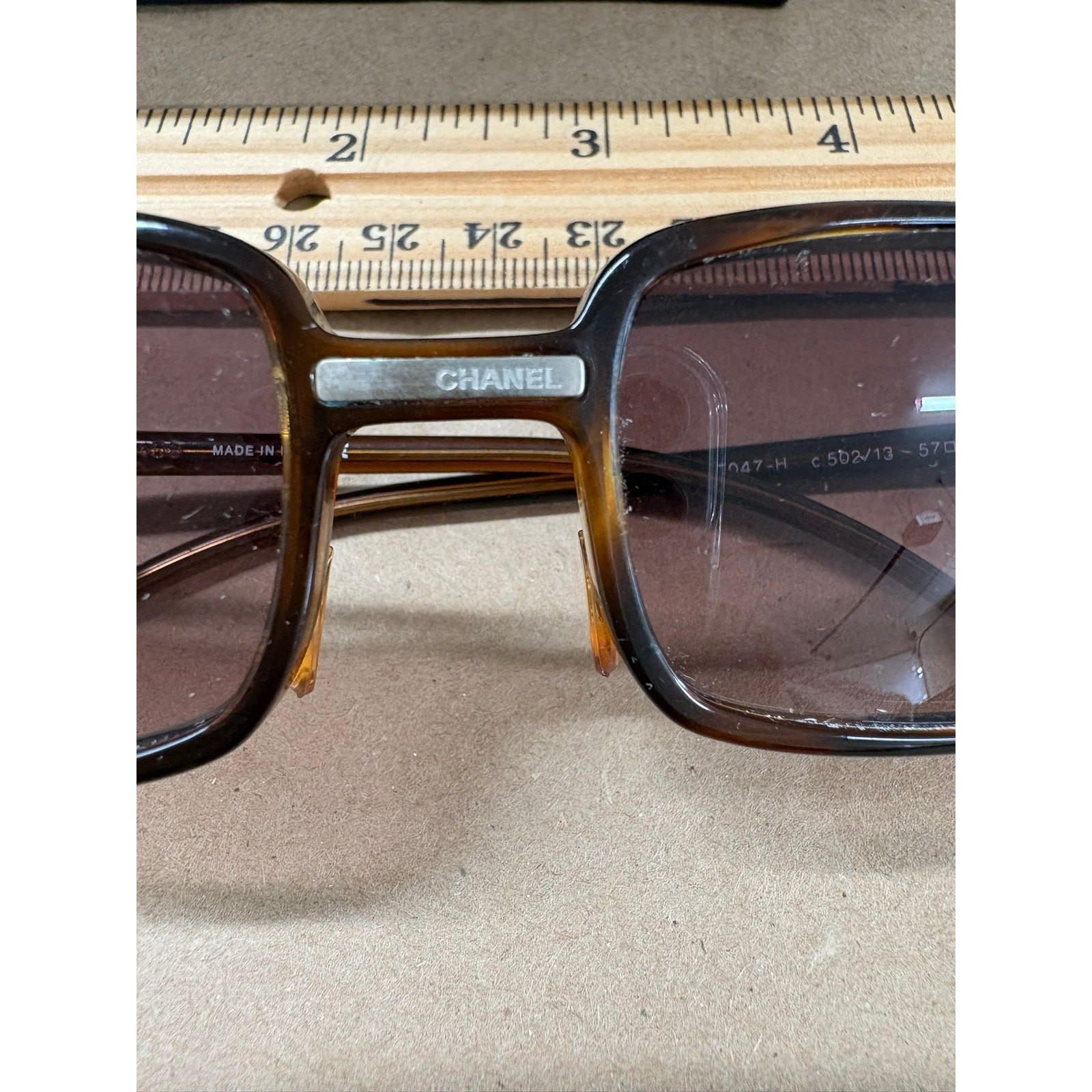 Chanel Rectangular Tortoise Shell Frame/ Faux Pea… - image 3