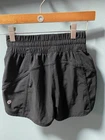 Lululemon Women’s Size 2 Black Tracker Short V Low Rise Short Lined 4” Short
