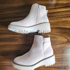BRAND NEW WITH TAGS SO BOOTS BLUSH COLOR. BIG GIRLS SIZE 4