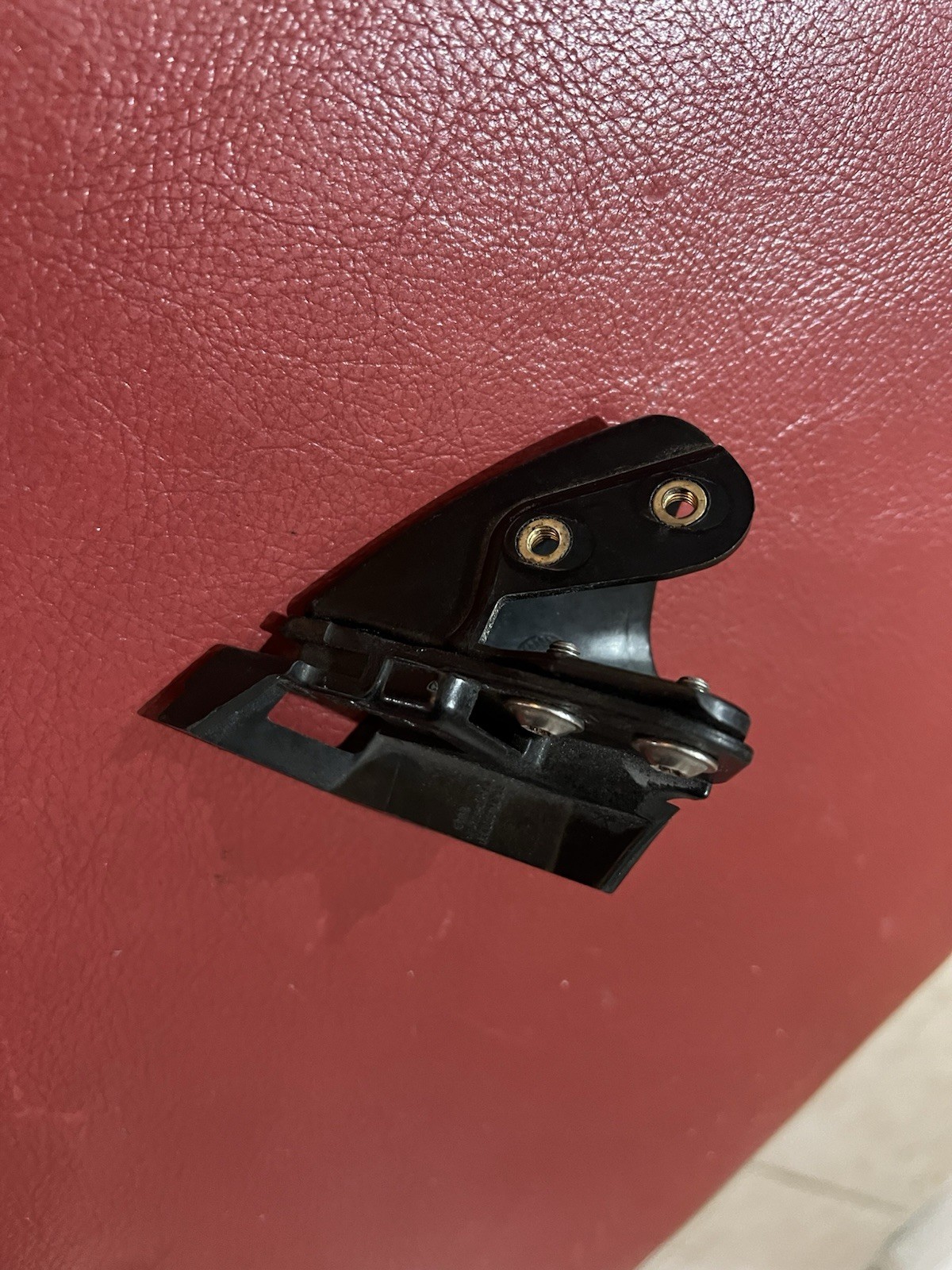 2014/2021 Rolls Royce Wraith Right Front Bumper Guide Bracket