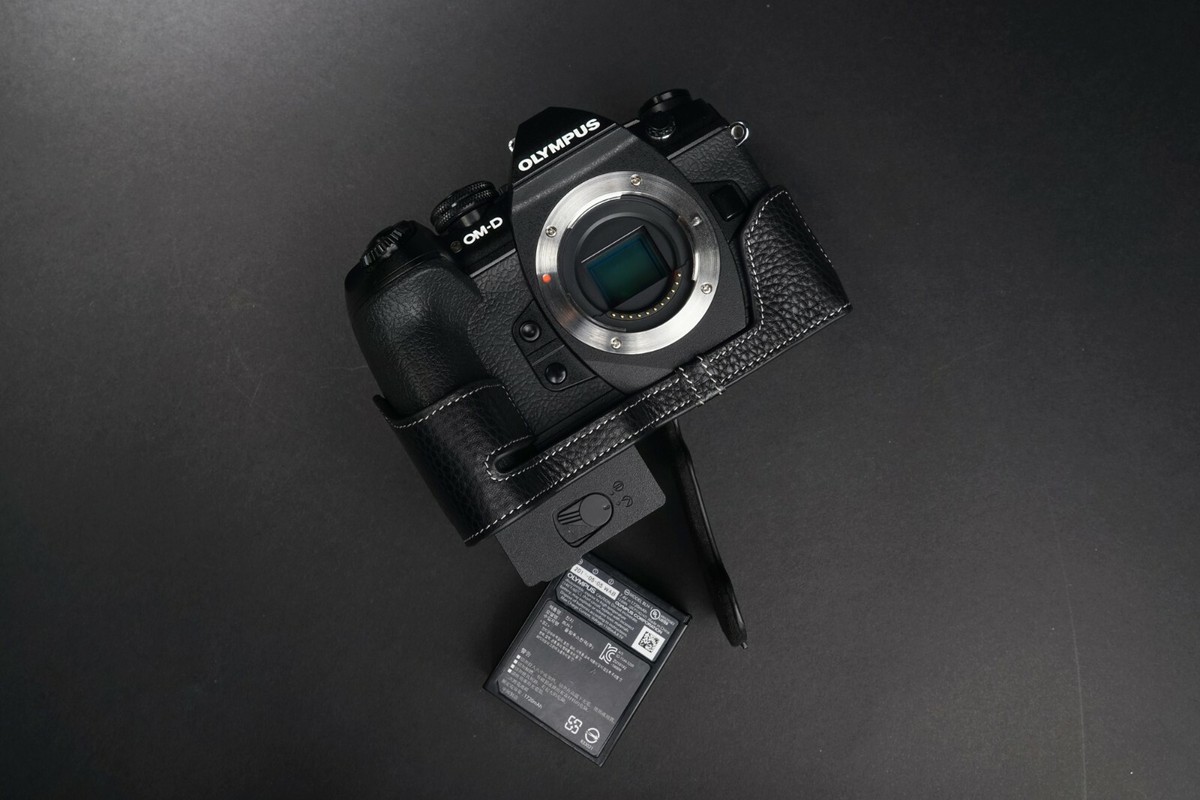 ★ OLYMPUS M-1 (革ケース付) + ★M-SYSTEM 広角28mm Amazon.com : OM-1 Camera Case, BolinUS Handmade Genuine Real