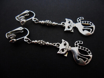 A PAIR OF PRETTY DANGLY CAT CLIP ON EARRINGS. CHOICE OF COLOURS. NEW.