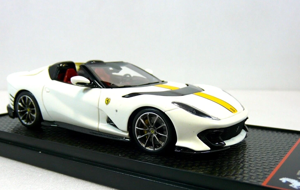 FERRARI 812 Competizione A Bianco Avus LTD 78 pcs BBR MODELS 1:43 - Immagine 2 di 4