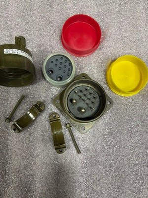 Itt Cannon Connector Part # CA3100E32-9P NATIONAL STOCK # 5935-01-071-6723.