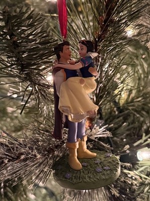 Disney Store Snow White & Prince Charming Fairytale Moments Sketchbook Ornament 