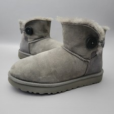 UGG Women's Mini Bailey Button II Classic Boot Size 8