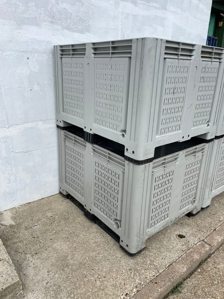 4 x DOLAV Vented Plastic Pallet Box Storage Bin 1200 X 1000mm Heavy ...