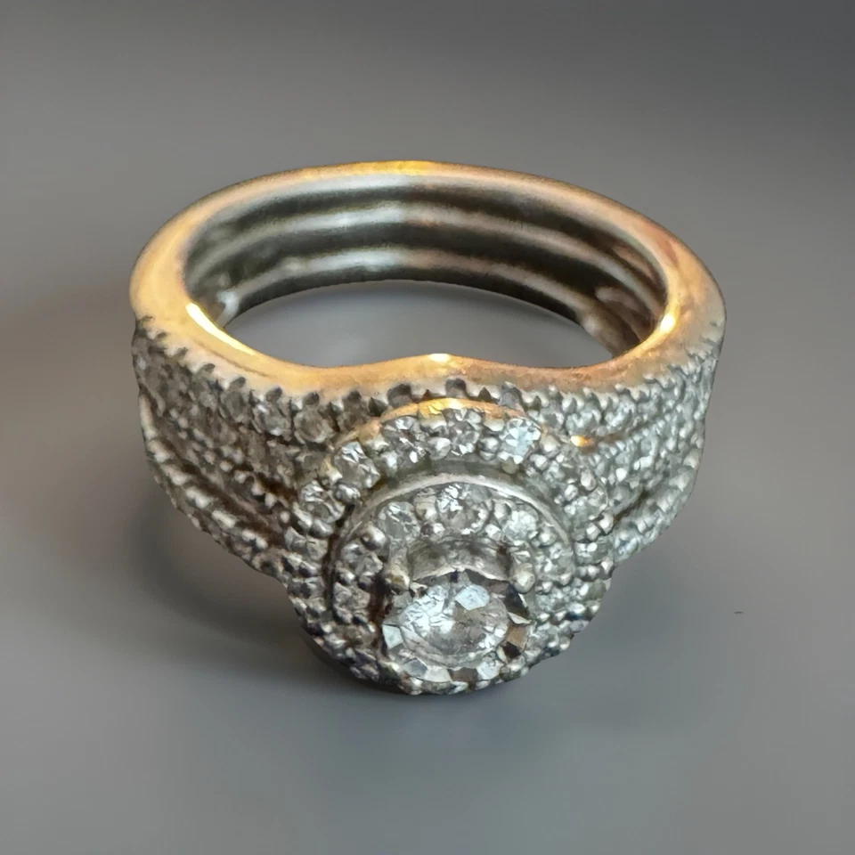 Шикарное обручальное кольцо из белого золота 14 карат с двойным ореолом и тройным разделением бриллиантов паве - Изображение 4 из 4