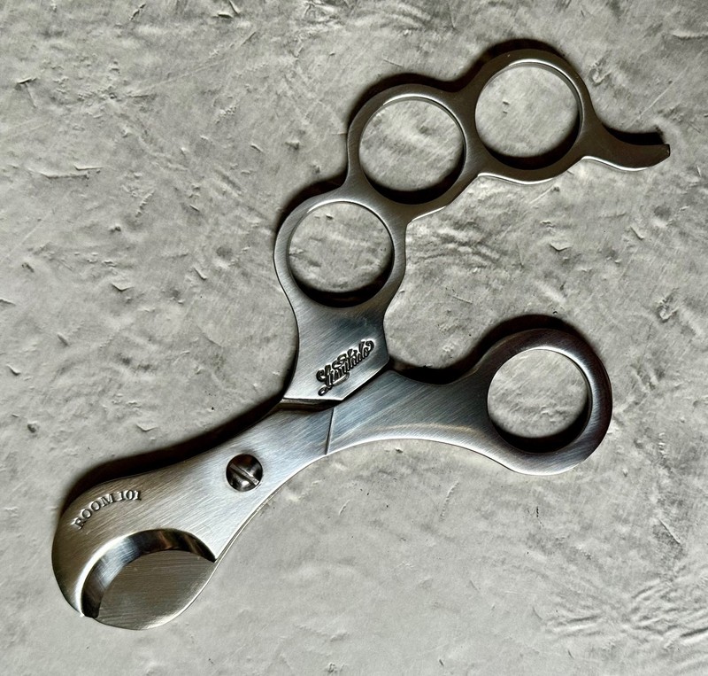 ROOM 101 LMITED EDITION CIGAR CUTTER BY MATT BOOTH LIMITADO NEW!