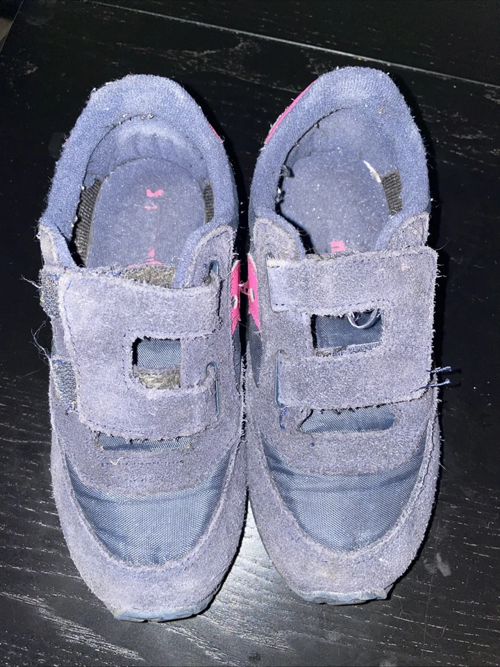 Zapatilla Jazz HL para niñas de Saucony en azul marino/rosa talla 10.5 M Niño pequeño SL160377 Foto 3 de 4