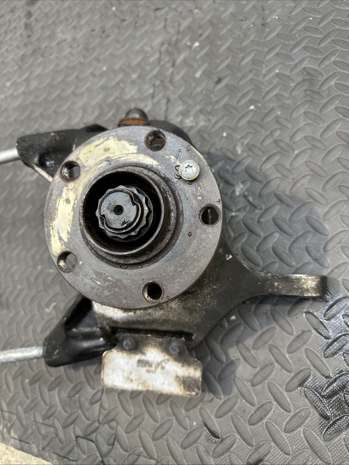2018 Mclaren 720s Front RH Right Spindle Knuckle Hub 14B0431CP01