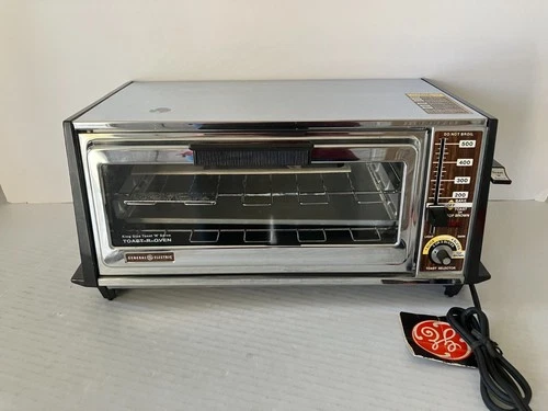 General Electric King Size Toast 'N Serve Toast-R-Oven Model T95 Vintage No Box