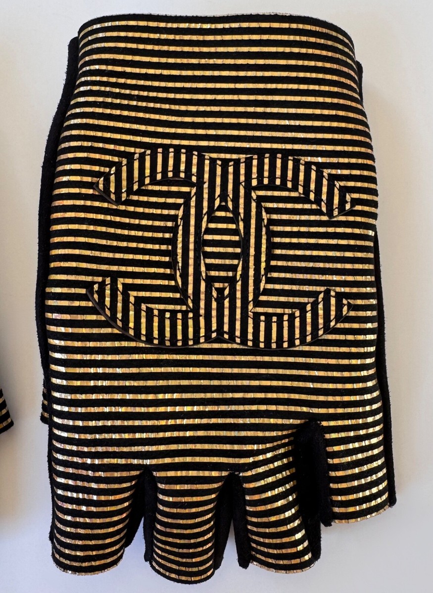 NEW CHANEL 19A EGYPT BLACK GOLD LEATHER FINGERLESS CC LOGO GLOVES