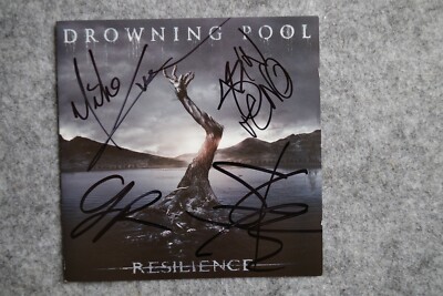 Drowning Pool - Resilience CD Album signed / autograph / signiert