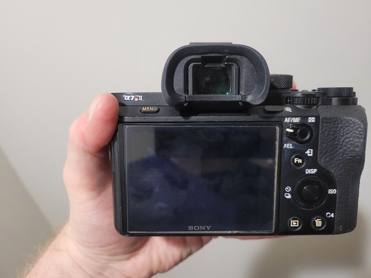 Sony A7RII ILCE-7RM2 Digital SLR Camera Body Only - 1762 Sony A7RII ILCE-7RM2 Digital SLR Camera Body Only - 1762