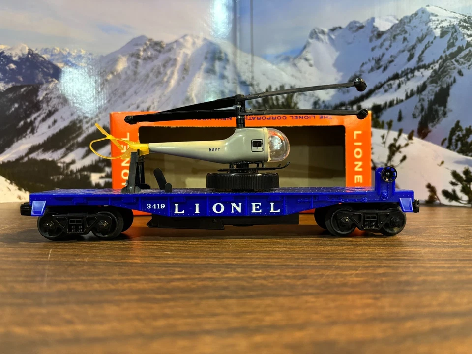 Excellent Plus Earliest Production Lionel 3419 Helicopter Car all original. - Image 3 of 4