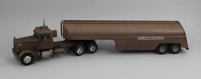 1:43 IXO Models *DUEL MOVIE* Rusty 1955 PETERBILT 281 w/Fuel