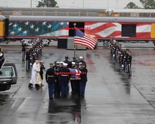 PRESIDENT George H.W. Bush Photo 4x6 Train Funeral Casket Bush 41 Memorabilia