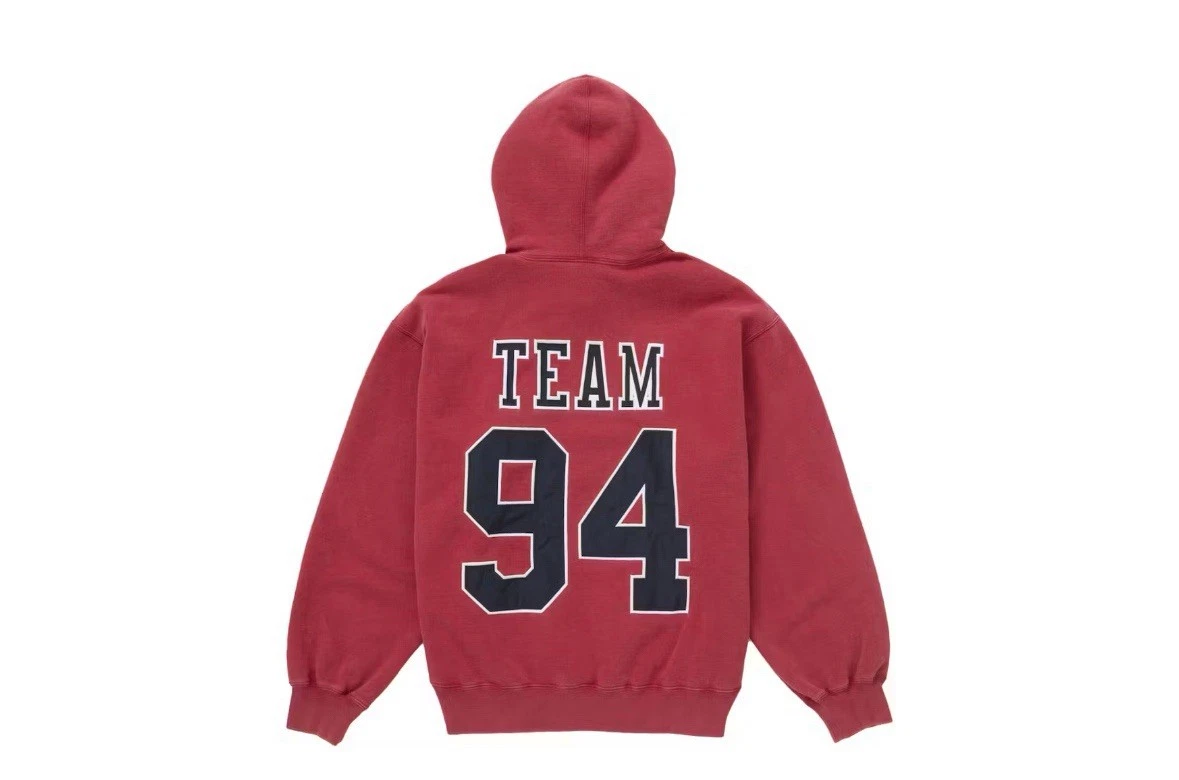 Sweat à capuche rouge taille L   Supreme Team 94