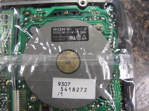 NUOVA unità floppy disk Sony MP-F11W-10 SMM cornice nera - QTY disponibile - MS10 - Foto 5 di 5