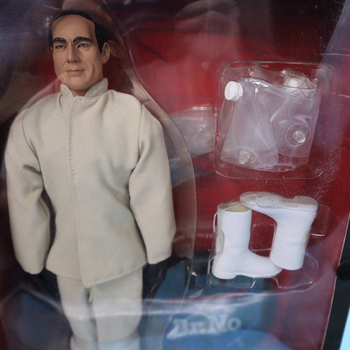 920. Pierce Brosnan as James Bond 007 Goldeneye 12 Inch Action Figure