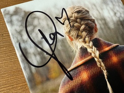 Ultra RARE Evermore Signed Taylor Swift CD With Heart 🖤 Mint With